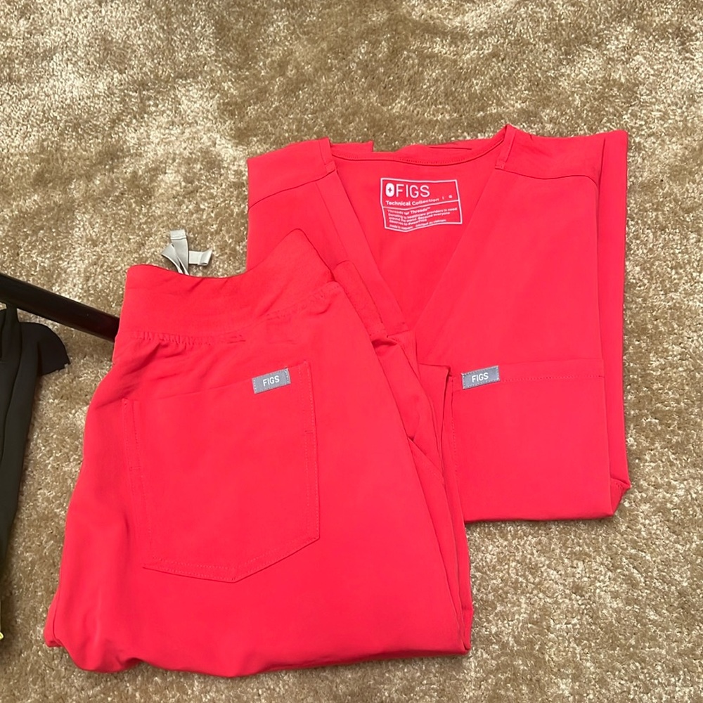 Figs scrubs